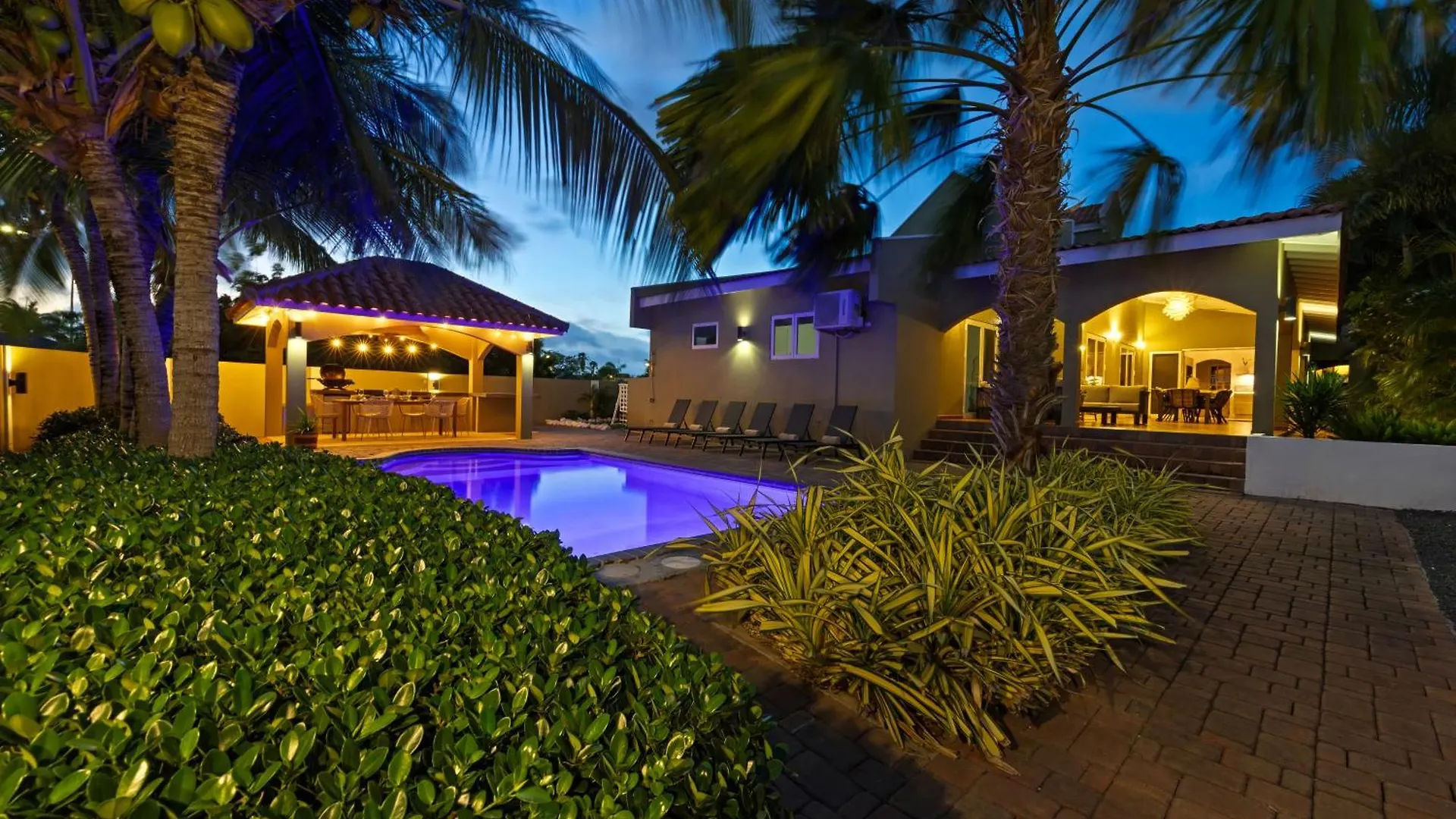 Palm Villa Curacao - Luxe, Kindvriendelijk & Zwembad Willemstad Curaçao